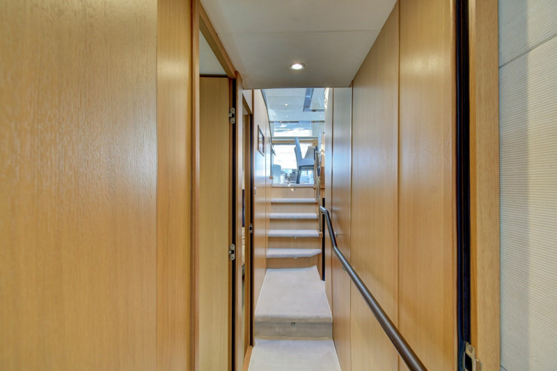 PRINCESS 72 2014 PRINCESS YACHTS