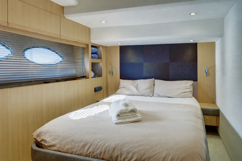 PRINCESS 72 2014 PRINCESS YACHTS