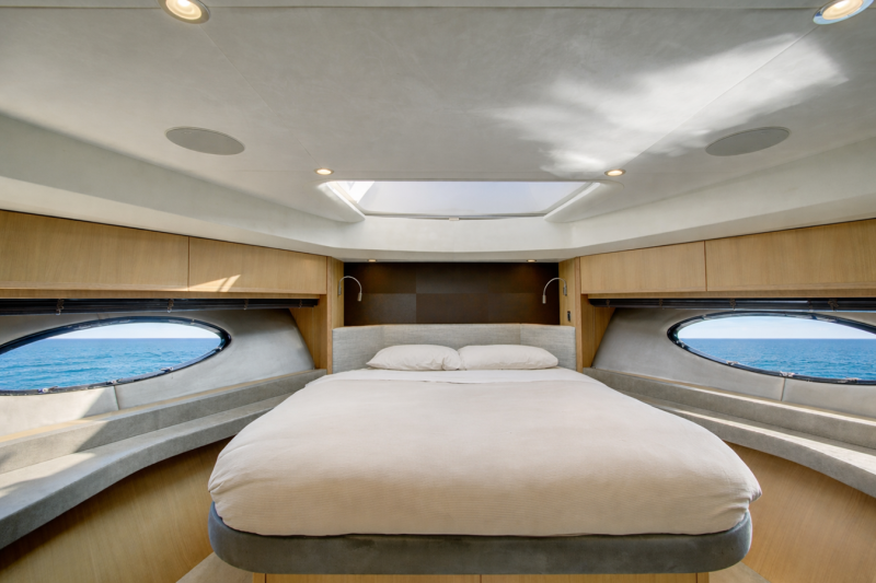 PRINCESS 72 2014 PRINCESS YACHTS