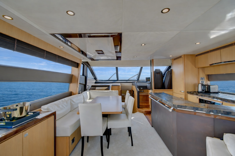 PRINCESS 72 2014 PRINCESS YACHTS