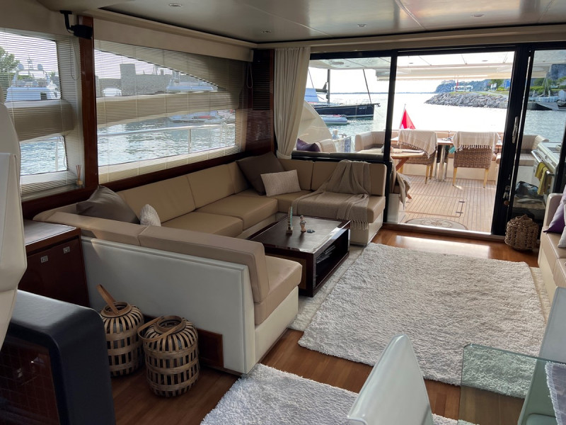2009 PRINCESS YACHTS