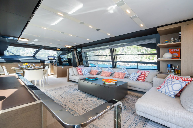 88 FOLGORE 2021 RIVA YACHT