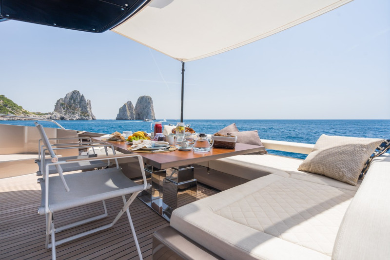 88 FOLGORE 2021 RIVA YACHT