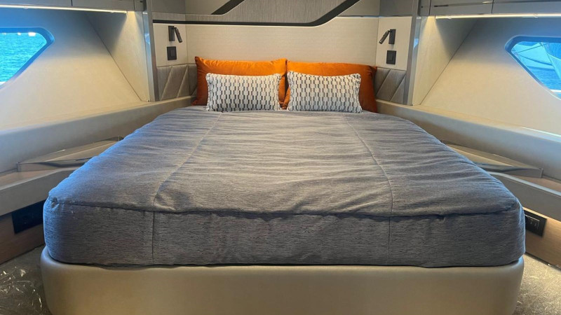 74 XPS SPORT YACHT 2023 SUNSEEKER