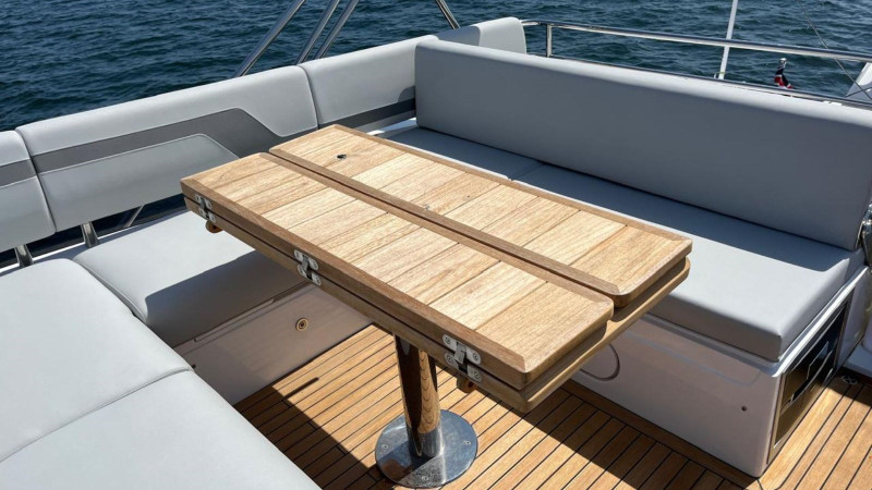 74 XPS SPORT YACHT 2023 SUNSEEKER