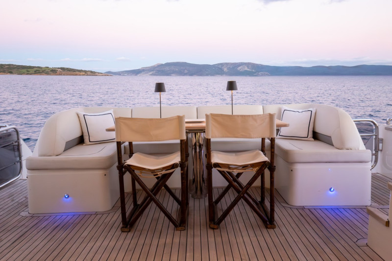 2012 PRINCESS YACHTS