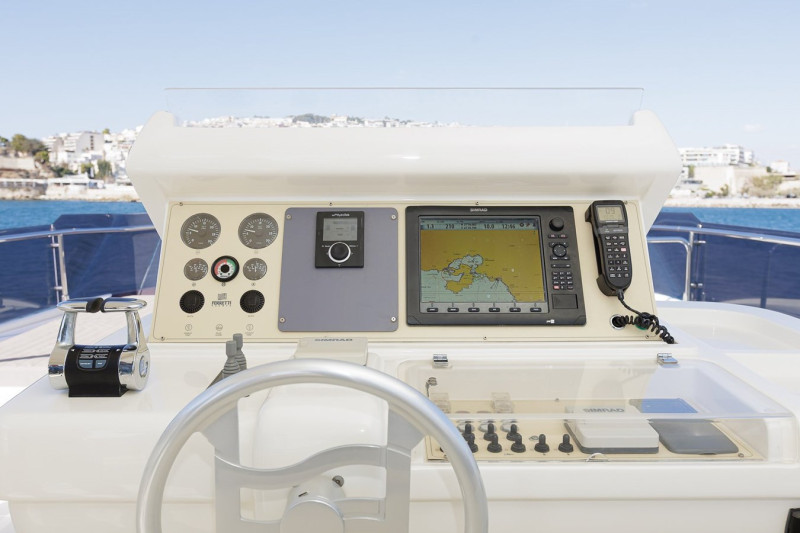 2013 FERRETTI YACHTS
