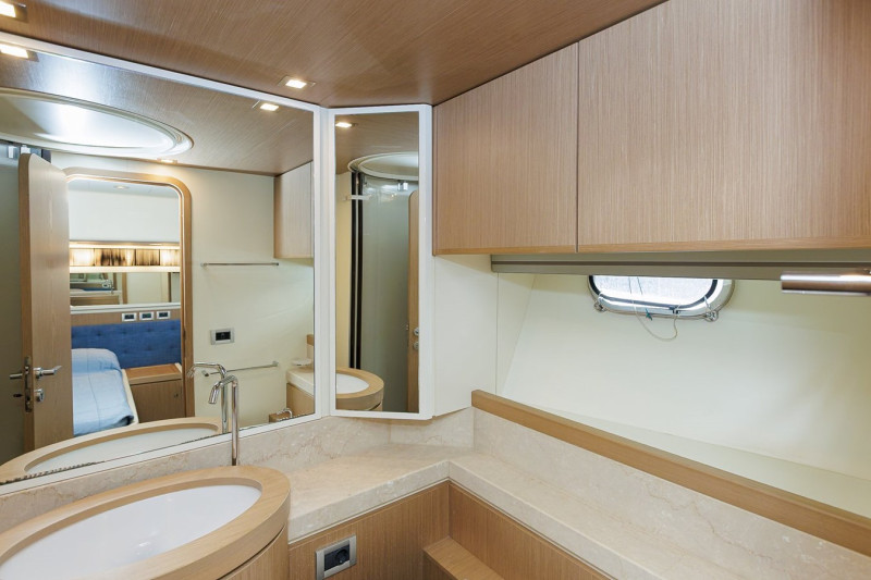 2013 FERRETTI YACHTS