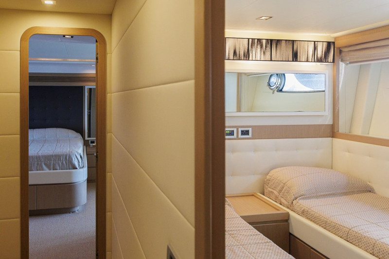 2013 FERRETTI YACHTS