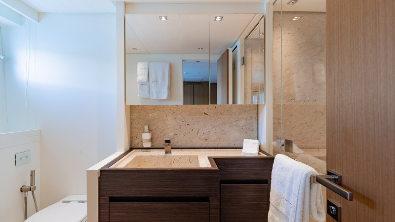 SL102 ASYMMETRIC 2019 SANLORENZO YACHTS