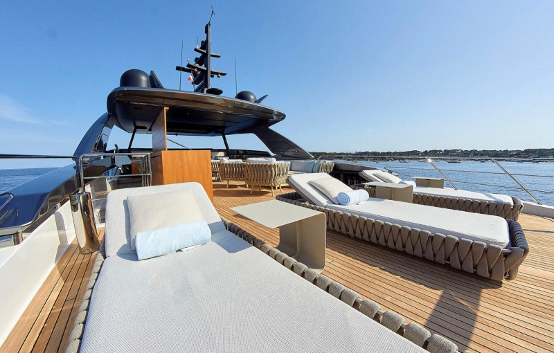 SL102 ASYMMETRIC 2021 SANLORENZO YACHTS