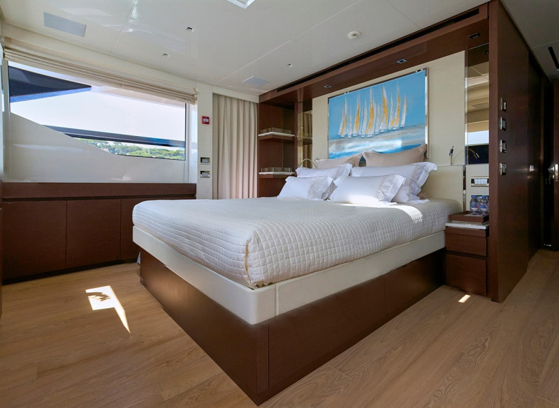 SL102 ASYMMETRIC 2021 SANLORENZO YACHTS