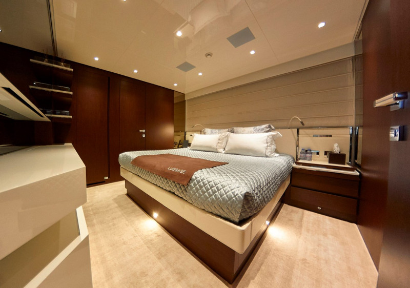 SL102 ASYMMETRIC 2021 SANLORENZO YACHTS