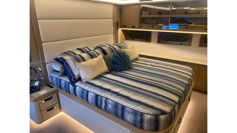 FAST CREW SUPPLIER 3307 2009 DAMEN YACHTING