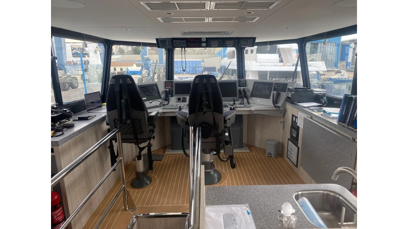 FAST CREW SUPPLIER 3307 2009 DAMEN YACHTING