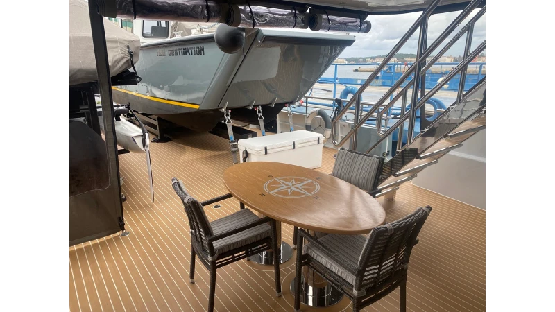 FAST CREW SUPPLIER 3307 2009 DAMEN YACHTING