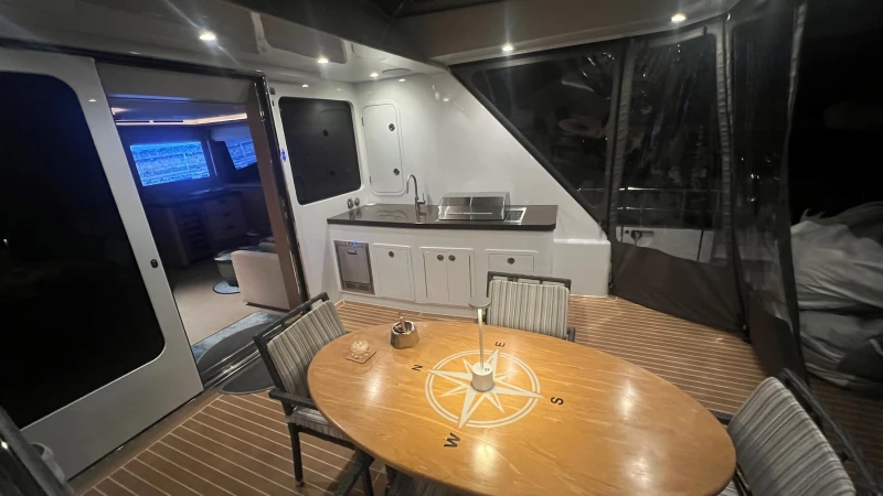 FAST CREW SUPPLIER 3307 2009 DAMEN YACHTING