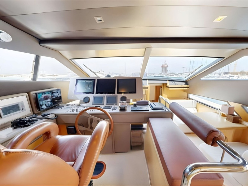 800 2011 FERRETTI YACHTS