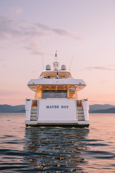 830 2009 FERRETTI YACHTS