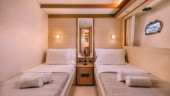 830 2009 FERRETTI YACHTS