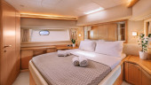 830 2009 FERRETTI YACHTS