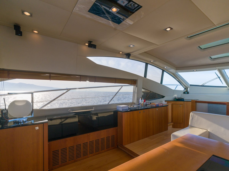 PREDATOR 64 2010 SUNSEEKER