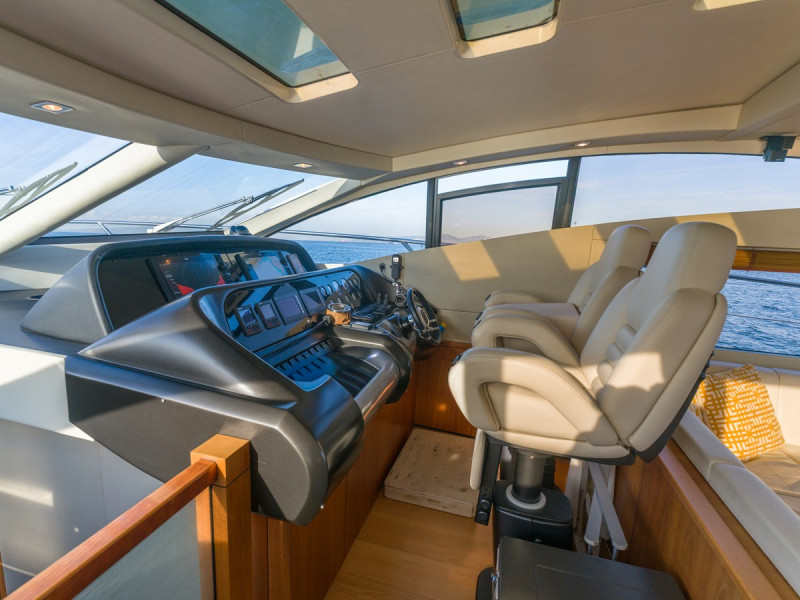 PREDATOR 64 2010 SUNSEEKER