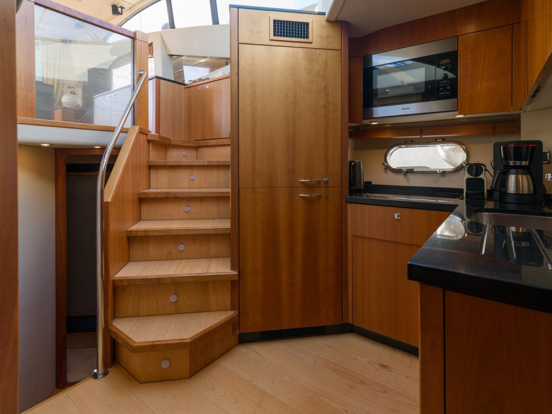 PREDATOR 64 2010 SUNSEEKER