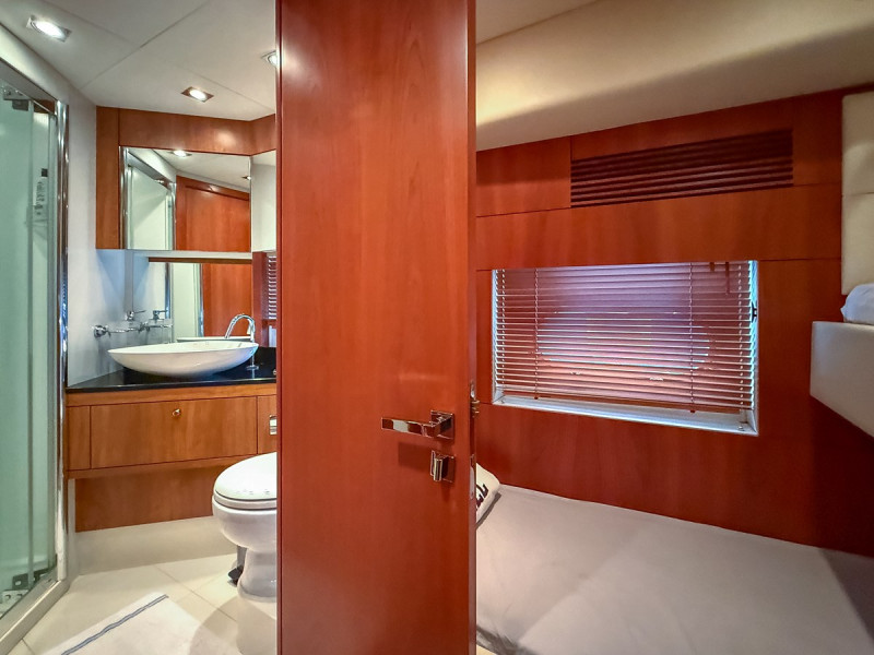 PREDATOR 64 2010 SUNSEEKER