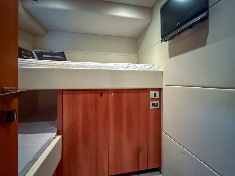 PREDATOR 64 2010 SUNSEEKER