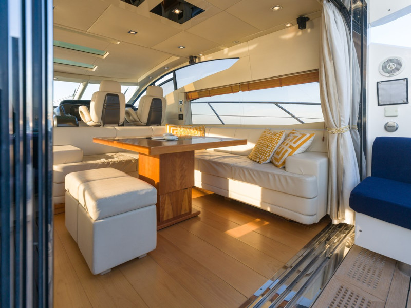 PREDATOR 64 2010 SUNSEEKER