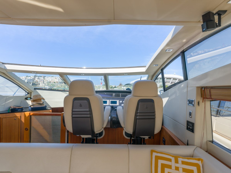 PREDATOR 64 2010 SUNSEEKER