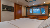 PREDATOR 64 2010 SUNSEEKER