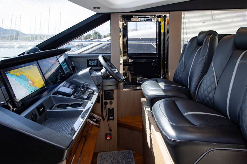 S66 2022 PRINCESS YACHTS