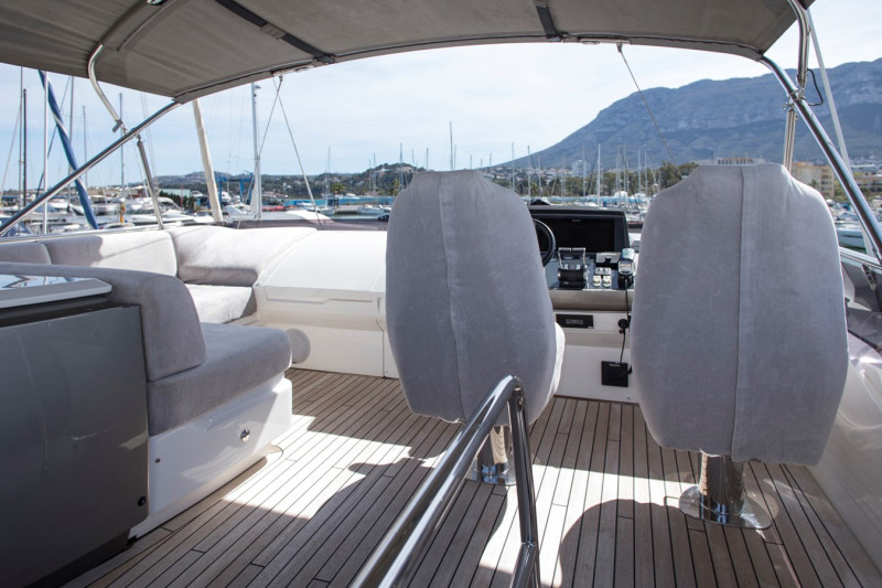 S66 2022 PRINCESS YACHTS