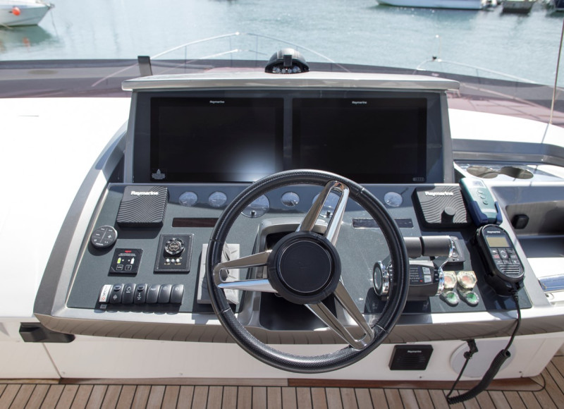 S66 2022 PRINCESS YACHTS