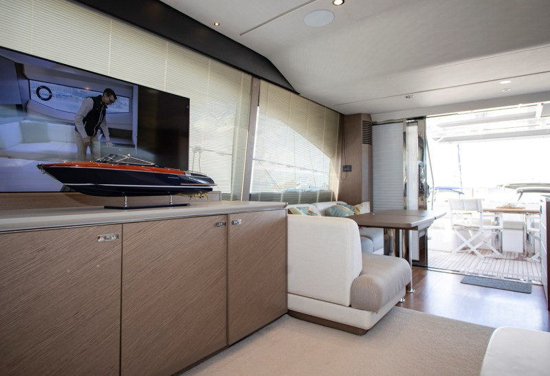 S66 2022 PRINCESS YACHTS