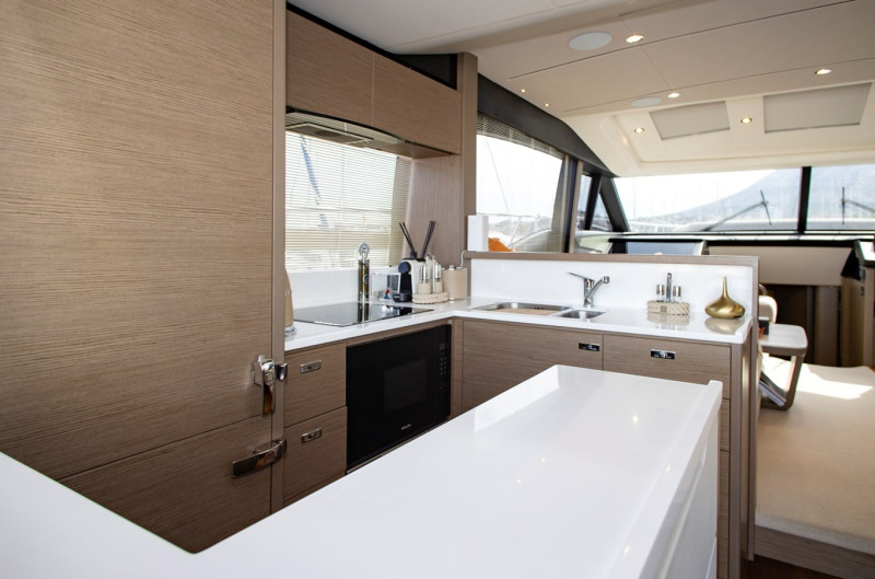 S66 2022 PRINCESS YACHTS