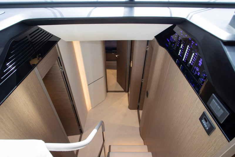 S66 2022 PRINCESS YACHTS