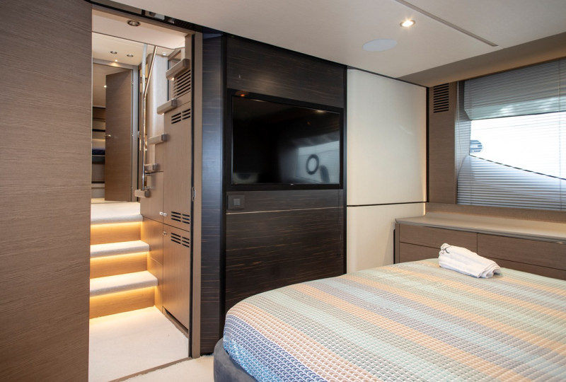 S66 2022 PRINCESS YACHTS