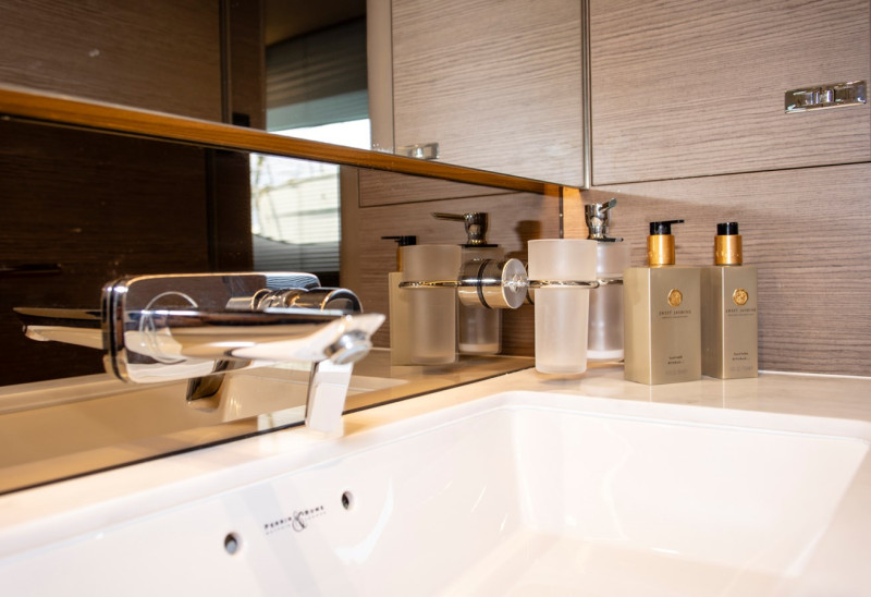 S66 2022 PRINCESS YACHTS