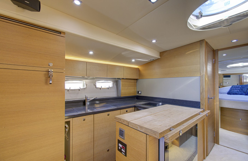 GT 52  2010 FAIRLINE