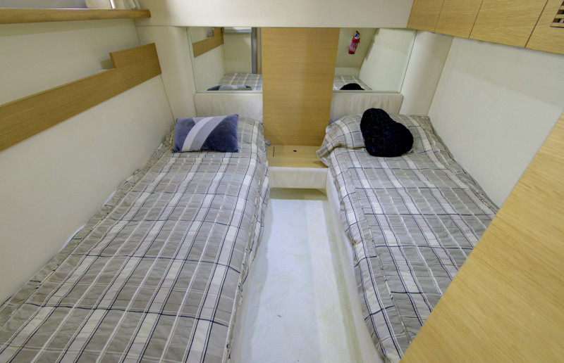 GT 52  2010 FAIRLINE