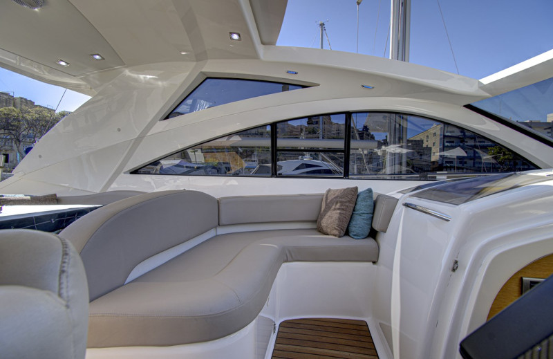 GT 52  2010 FAIRLINE