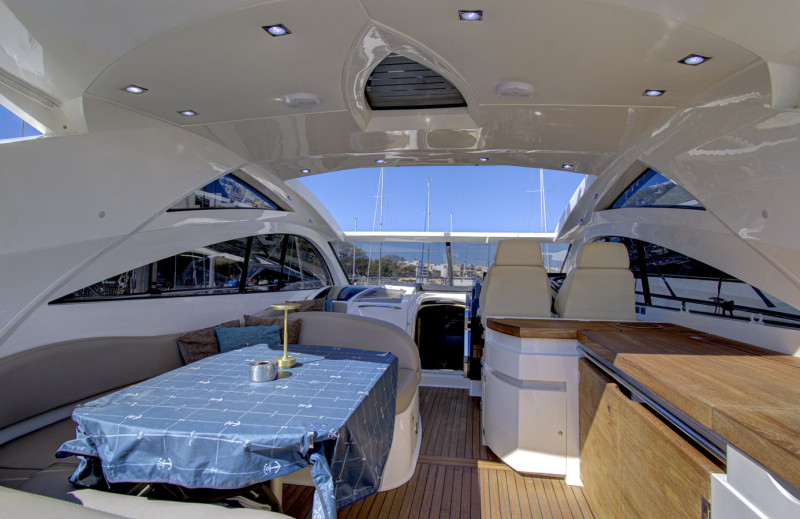 GT 52  2010 FAIRLINE