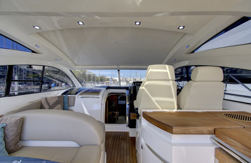 GT 52  2010 FAIRLINE
