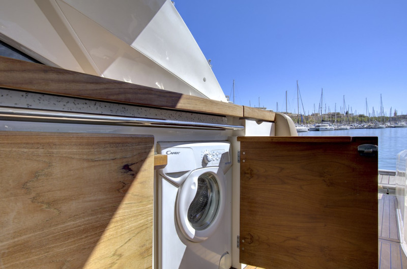 GT 52  2010 FAIRLINE