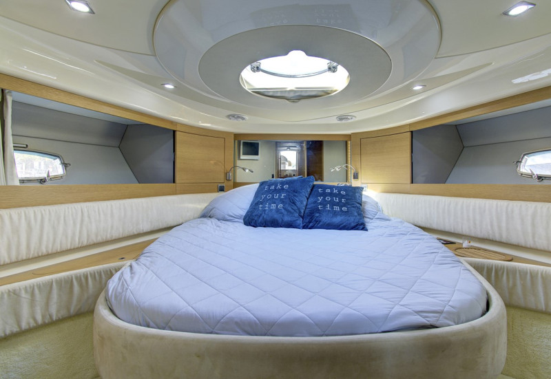 GT 52  2010 FAIRLINE