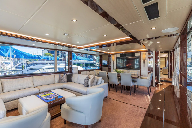 95 YACHT 2019 SUNSEEKER