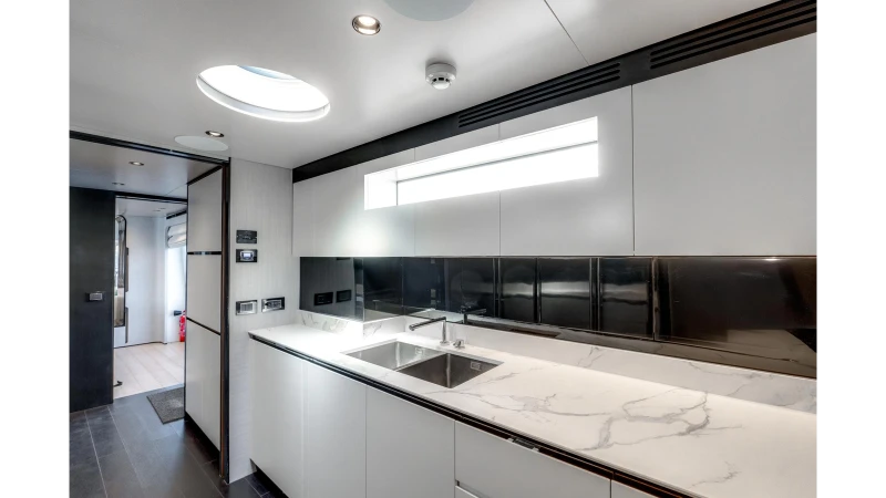 GRANDE 27M 2019 AZIMUT YACHTS